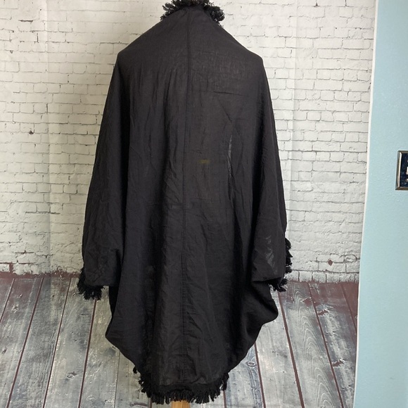 De La Rosa Plau Black Poncho Fringe Shawl Designer OS Boho Lagenlook Longline - Picture 2 of 16